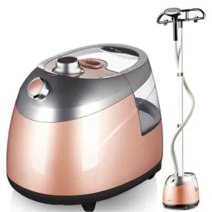 مكواة كهربائية بالبخار